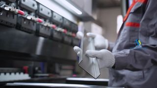 Cina Pressa piegatrice elettrica intelligente da 40 tonnellate 1600 mm in vendita